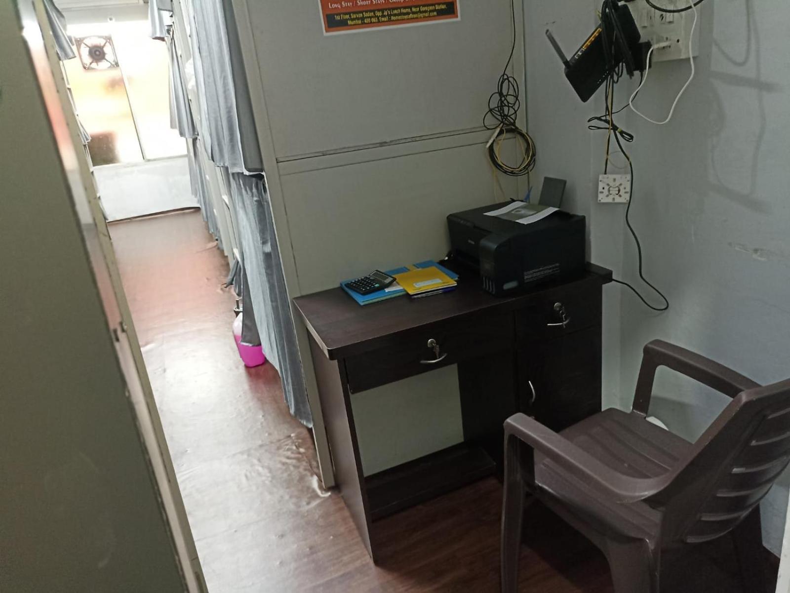 Saffron Dormitory Goregaon East Mumbai Exterior foto